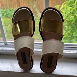 Leather sandals. Origen Argentina. Worn once!